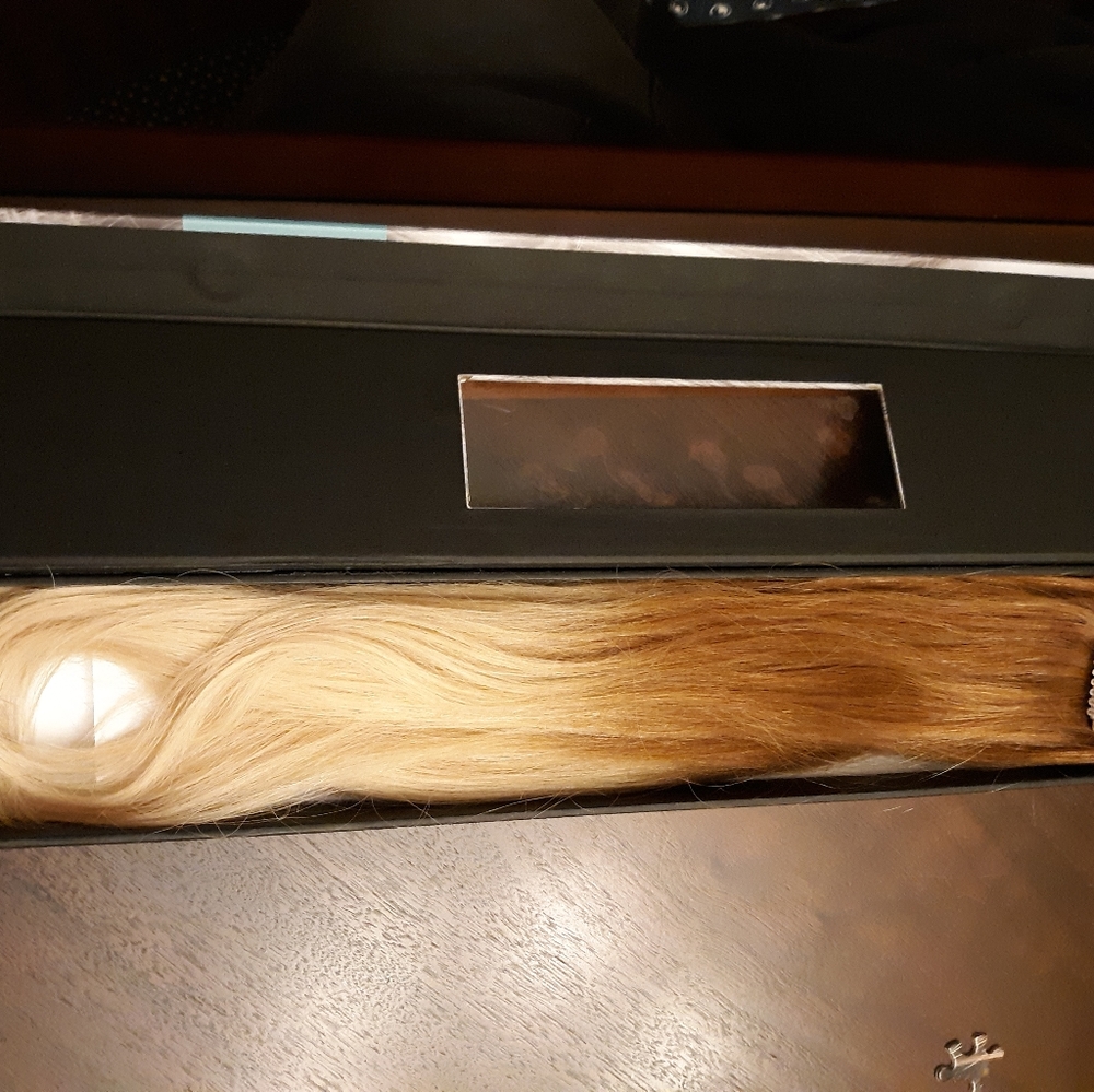 Shilo Hair Extensions. - Picture 2 of 7